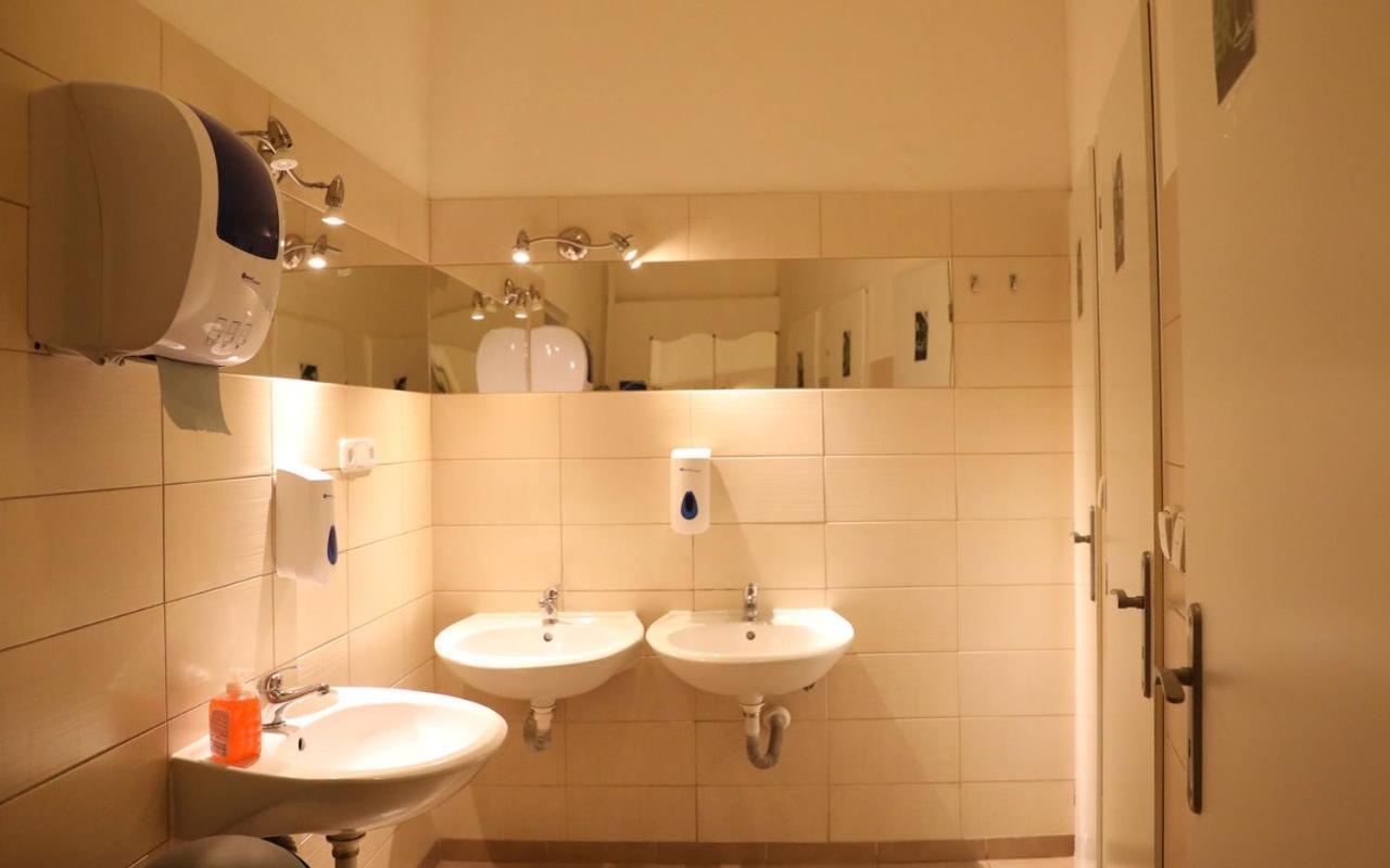Onefam Home Прага Экстерьер фото