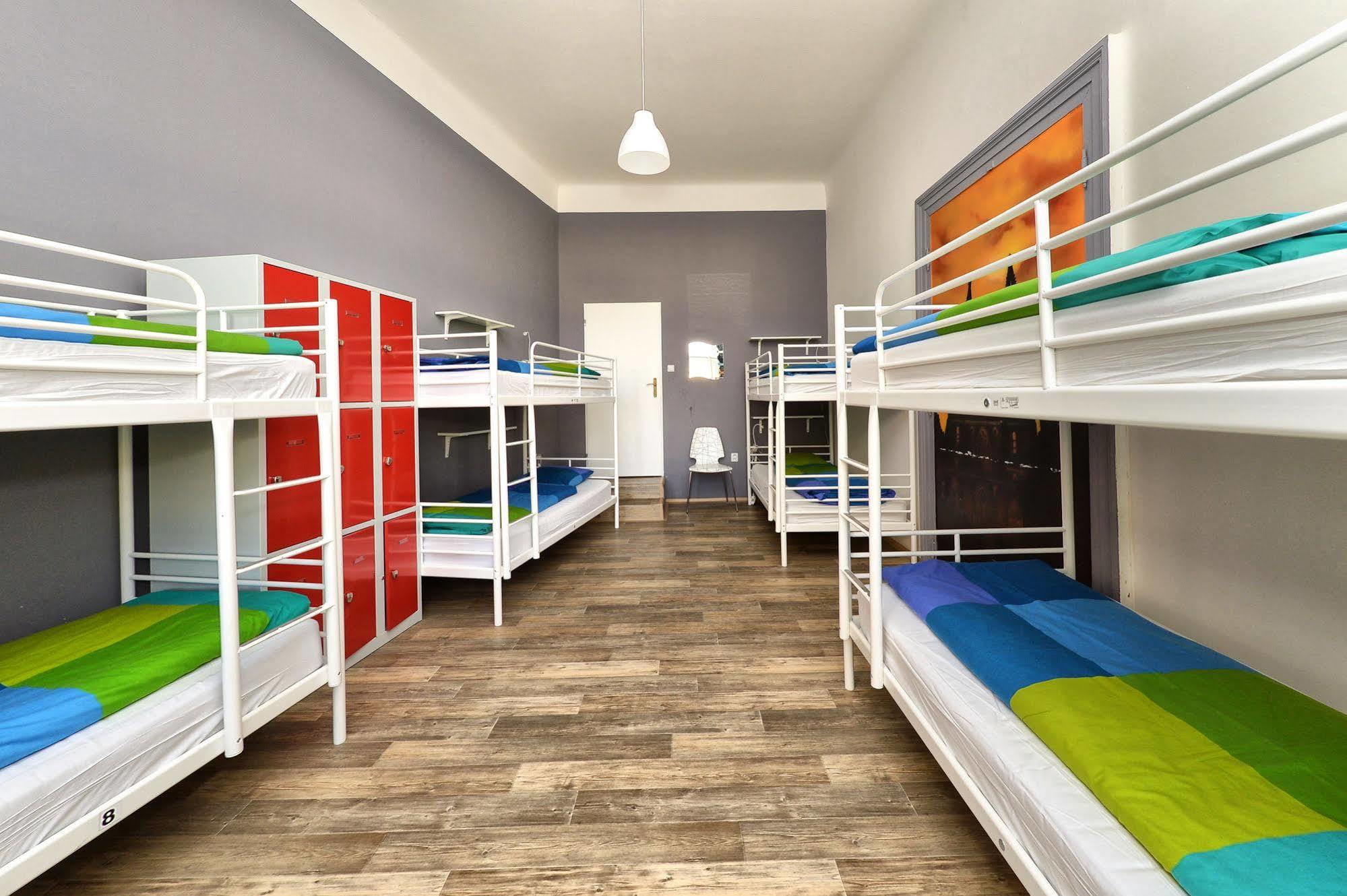 Onefam Home Прага Экстерьер фото